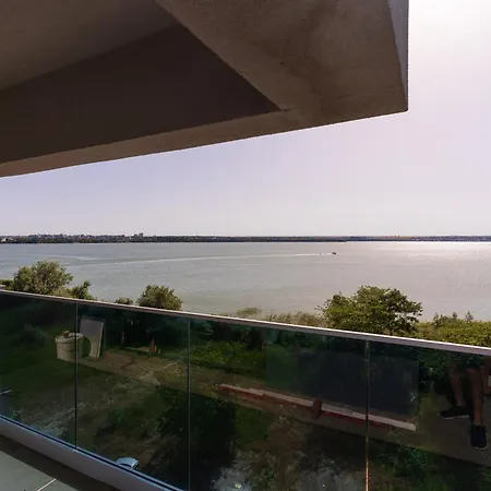 Apartment Miraj By The Mamaia